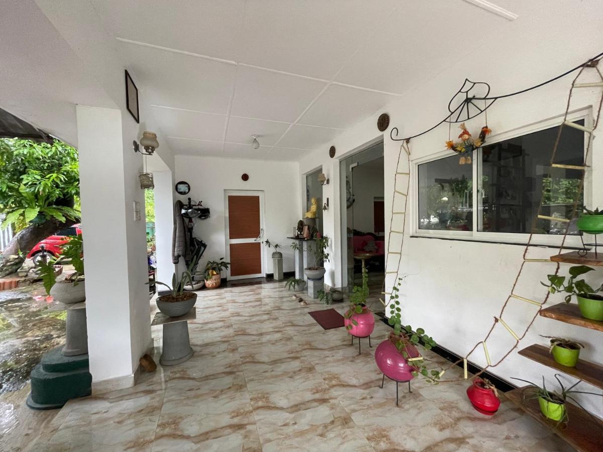 Rock Cascade Tourist Home & Cookery School Polonnaruwa Esterno foto
