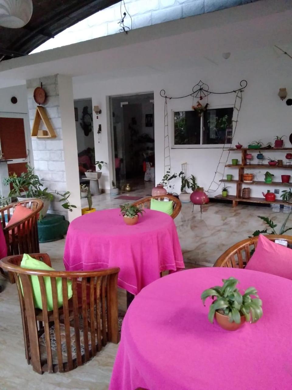 Rock Cascade Tourist Home & Cookery School Polonnaruwa Esterno foto