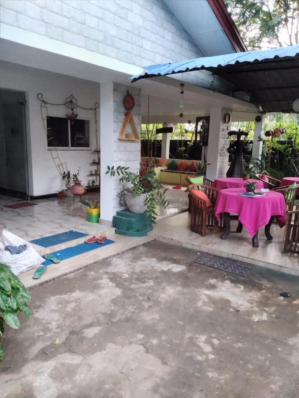 Rock Cascade Tourist Home & Cookery School Polonnaruwa Esterno foto