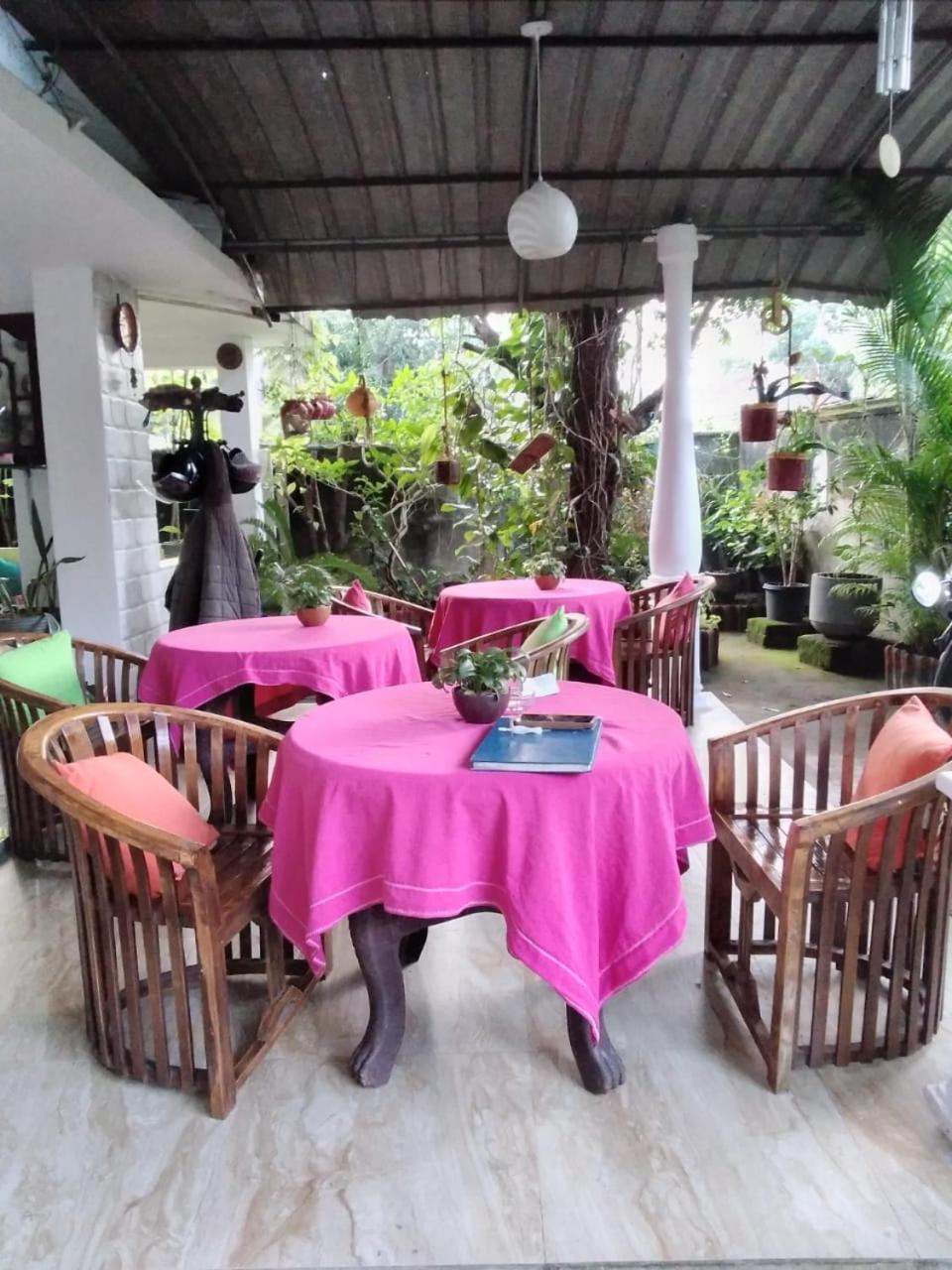 Rock Cascade Tourist Home & Cookery School Polonnaruwa Esterno foto